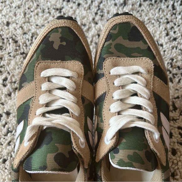 Joe Fresh Women’s Camo Sneakers with Laces Neutral Green Basic Streetwear Size 6 - Picture 5 of 7